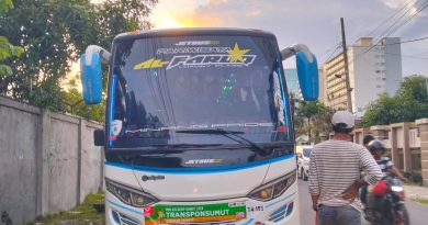 Bus Angkutan Rombongan Atlit Dan Official PON XXI Aceh -Sumut 2024, Hiburan Sesaat Yang Memanjakan Mata Warga Kota Medan