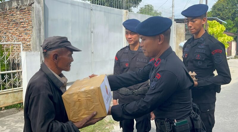 Brimob Polda Sumut Hadirkan Kasih di Tengah Masyarakat, Bakti Sosial “Peduli Sesama” Warnai Minggu Penuh Harapan
