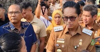 Antonius Tumanggor Dampingi Walikota Medan Tinjau Rumah Warga Korban Kebakaran di Kelurahan Kesawan