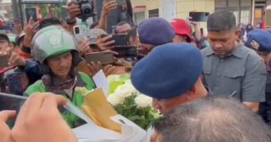 Dansat Brimob Polda Sumut Pimpin Doa Bersama Driver Ojol, Wujud Kepedulian dan Persaudaraan di Mako Brimob All for One, One for All: Polda Sumut
