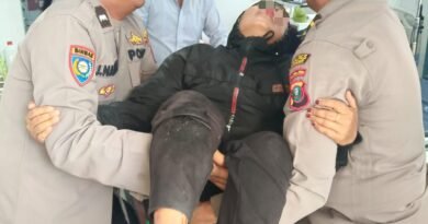Gerak Cepat Polres Samosir Bantu Korban kecelakaan di Jalan Tolping, Simanindo.