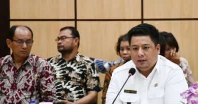 Bupati Samosir Minta Warga Tak Terima Bantuan Toba Pulp Lestari