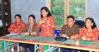 Pemkab Samosir Rayakan HUT Darma Wanita Persatuan ke-26, DWP dengan Berbagi Bansos
