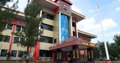 Bebas beroperasinya judi toto gelap (Togel) merk AK di Sumatera Utara bahkan nyaris memonopoli dan mengibarkan sayap peredarannya dihampir seluruh Kecamatan yang ada di Kabupaten Deli Serdang menimbulkan tandatanya besar.