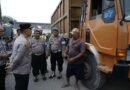 Kapolrestabes Medan Hentikan Truk Sumbu Tiga Yang Diduga Membuat Kemacetan Pada Libur Natal dan Tahun Baru