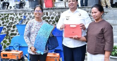 Bupati Samosir Serahkan Bantuan Alsintan, Minta Optimalkan Penggunaanya