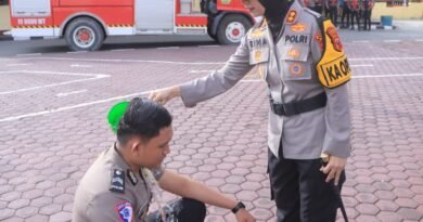 Awal Tahun, 18 Personel Polres Samosir Terima Naik Pangkat