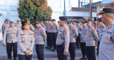 Kapolres Samosir Pimpin Apel Perdana Gunakan Bahasa Inggris
