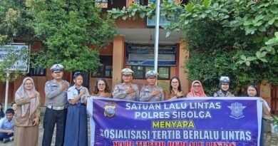 Satuan Lalu Lntas Polres Sibolga Gelar Police Goes to School di SMPN 2 Sibolga