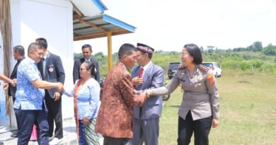 Kapolres Samosir Ikut Ibadah Pertama Bersama Jemaat HKBP Sidihoni, Ajak Warga Dukung Wisata