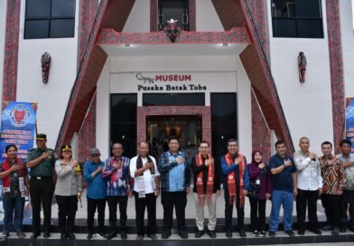 Bupati dan Wabup Samosir Sambut Menteri Kebudayaan di Cagar Budaya Huta Simarmata