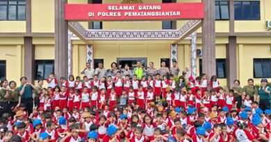 “Belajar Tertib Berlalu Lintas, 180 Anak TK Antusias Ikuti Edukasi Sat Lantas Polres Pematangsiantar”