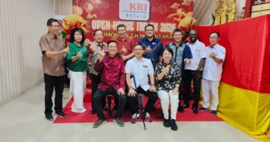 Semarak Imlek 2577, Wong Chun Sen Hadiri Open House “Harmoni Imlek Nusantara” di MEDAN – Suasana penuh kehangatan dan kebersamaan mewarnai perayaan Open House Imlek 2577 Kongzili