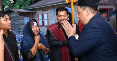 Bupati Samosir Pimpin Upacara Pemakaman Camat Palipi