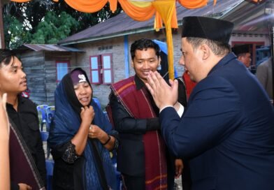 Bupati Samosir Pimpin Upacara Pemakaman Camat Palipi