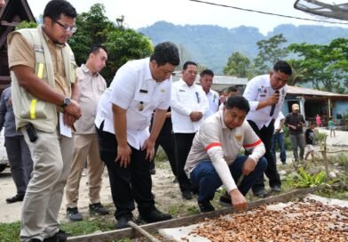 Tata Kawasan Kumuh dan Bedah Rumah, Bupati Samosir Sambut Kehadiran Rombongan Menteri PKP RI