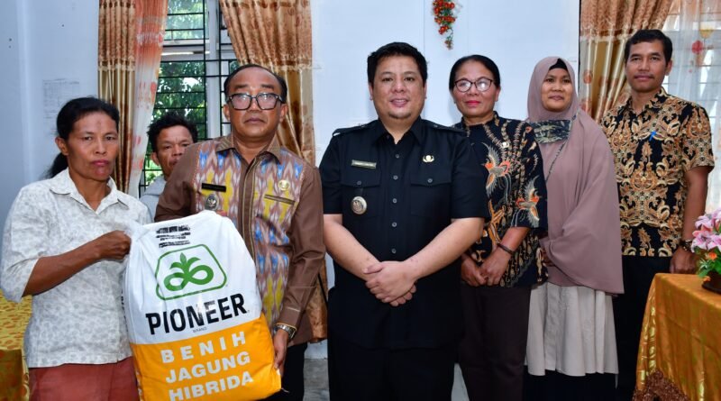 Bupati Samosir Salurkan Bibit Jagung, Jangan Dijual