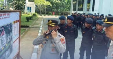 Brimob Polda Sumut Tampil Humanis dan Profesional, Kawal Penyampaian Aspirasi di Kantor Gubernur dengan Aman dan Kondusif