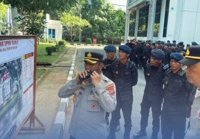 Brimob Polda Sumut Tampil Humanis dan Profesional, Kawal Penyampaian Aspirasi di Kantor Gubernur dengan Aman dan Kondusif