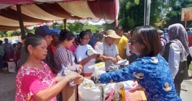 Pemkab Samosir dan Bulog Salurkan Bantuan Pangan untuk 18.438 Warga