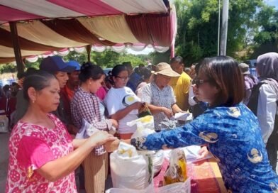 Pemkab Samosir dan Bulog Salurkan Bantuan Pangan untuk 18.438 Warga