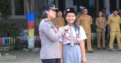 Kapolres Samosir Pimpin Upacara di SMK N 1 Palipi, Sampaikan Penekanan Terkait Pencegahan Kenakalan Remaja