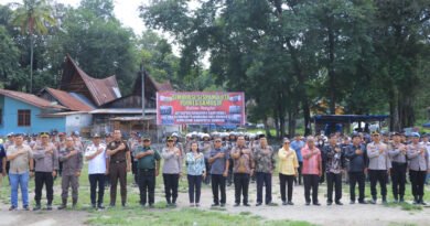 Polres Samosir Gelar Simulasi Sispam Kota untuk Kesiapan Jelang May Day 2026