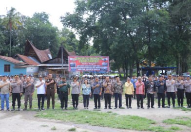 Polres Samosir Gelar Simulasi Sispam Kota untuk Kesiapan Jelang May Day 2026