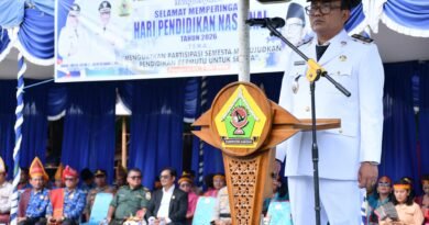 Wabup Samosir Pimpin Upacara Hardiknas 2026, yang di Warnai Semangat Pendidikan dan Budaya