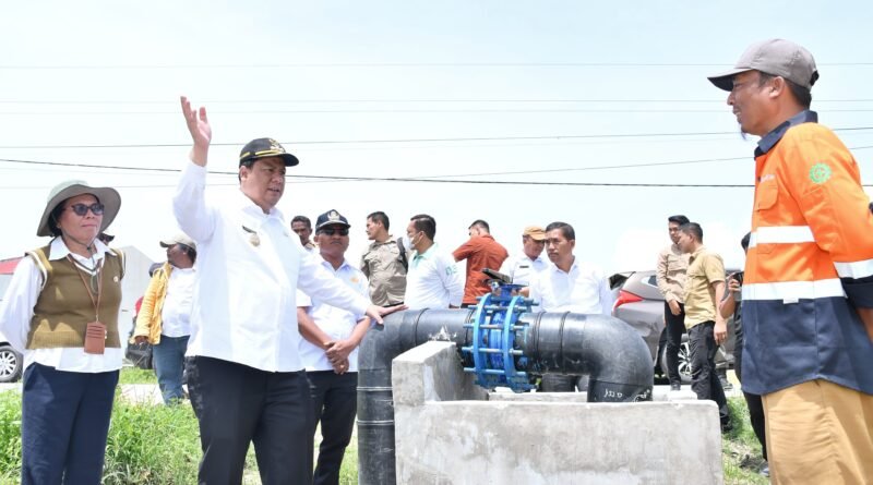 Bupati Samosir Tinjau Pembangunan Pompa Air Tenaga Surya Bantuan Kedubes Inggris