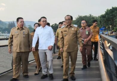 Wabup Samosir Sambut Kehadiran Wakil Walikota Medan di Waterfront Pangururan
