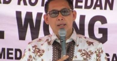 Sementara itu, Ketua Komisi IV DPRD Kota Medan, Paul MA Siahaan, mengaku telah turun langsung meninjau Perumahan Contempo Regency yang berada di Jalan Brigjen Zein Hamid, Kecamatan Medan Johor.