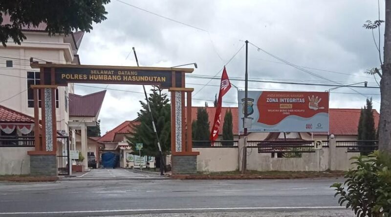 Oknum Pengacara (PS) Ngamuk dan Berkata Kasar Pada Petugas KBO Reskrim Polres Humabahas !!!