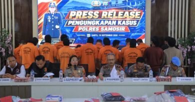 Polres SamosiPolres Samosir Ungkap Sejumlah Kasus, dari Narkotika hingga Pembalakan Liar dan Pemerasan
