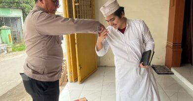 Kanit Samapta Polsek Sunggal, Jum’at Barokah Kunjungi Pondok Pesantren Al – Badar