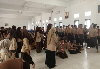 MTS Al Manar Gelar Pemilihan Ketua dan Wakil Ketua OSIM, Layaknya Seperti Pemilu, Reyval dan Nazwa UnggulMTS Al Manar Gelar Pemilihan Ketua dan Wakil Ketua OSIM, Layaknya Seperti Pemilu, Reyval dan Nazwa Unggul
