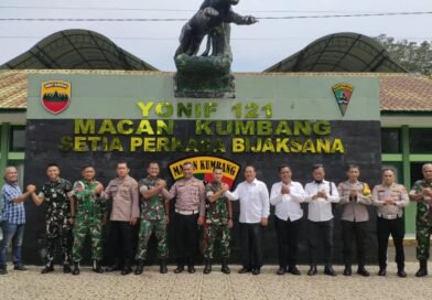 Perkuat Sinergitas TNI-Polri, Polresta Deli Serdang Beri Surprise HUT Ke-81 TNI
