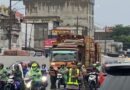 Ditengah guyurqn Hujan, Kapolsek Sunggal Atur Lalin Pagi Hari